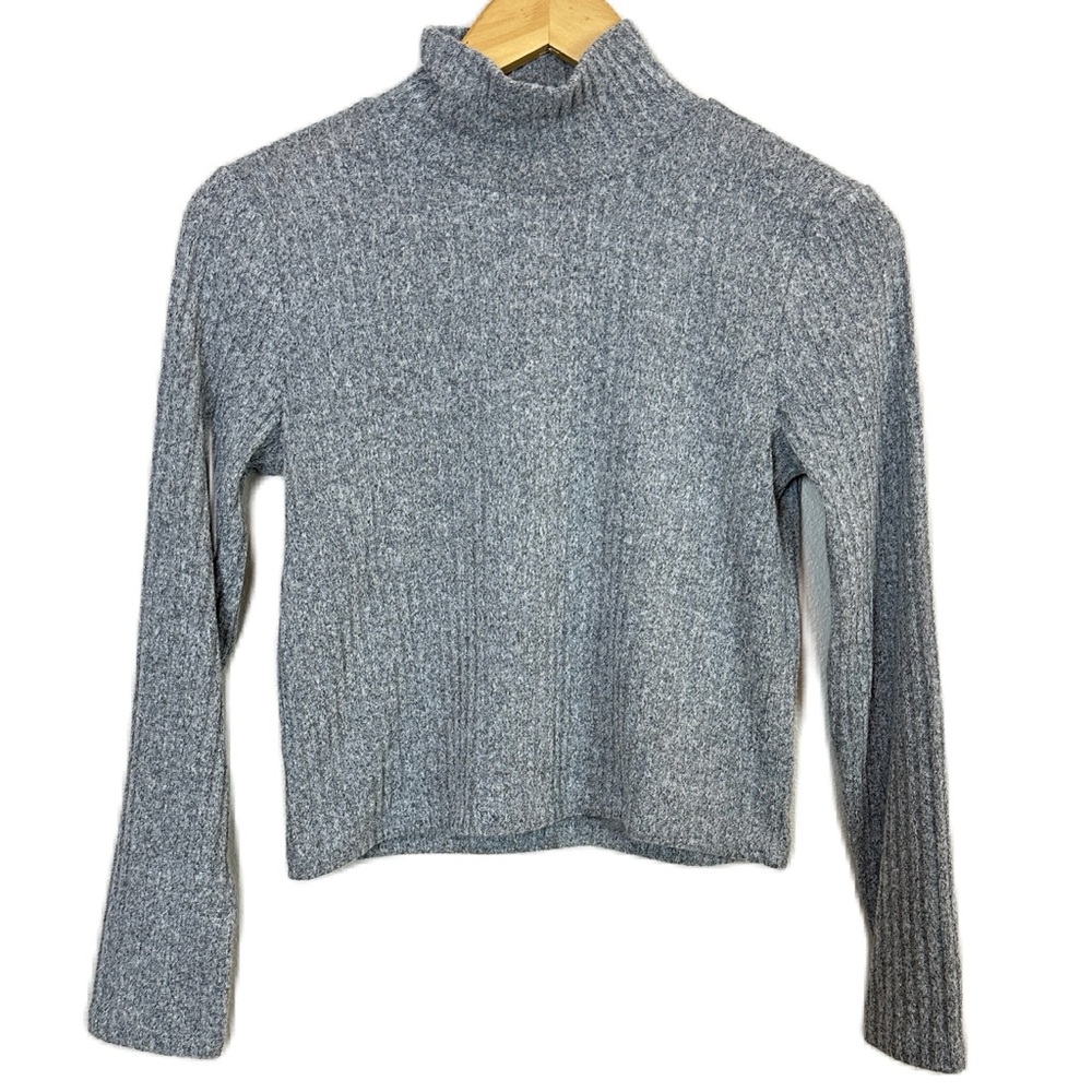 Aritzia Wilfred Free Ribbed Turtleneck Gray Crop‎ Sweater Women’s Medium